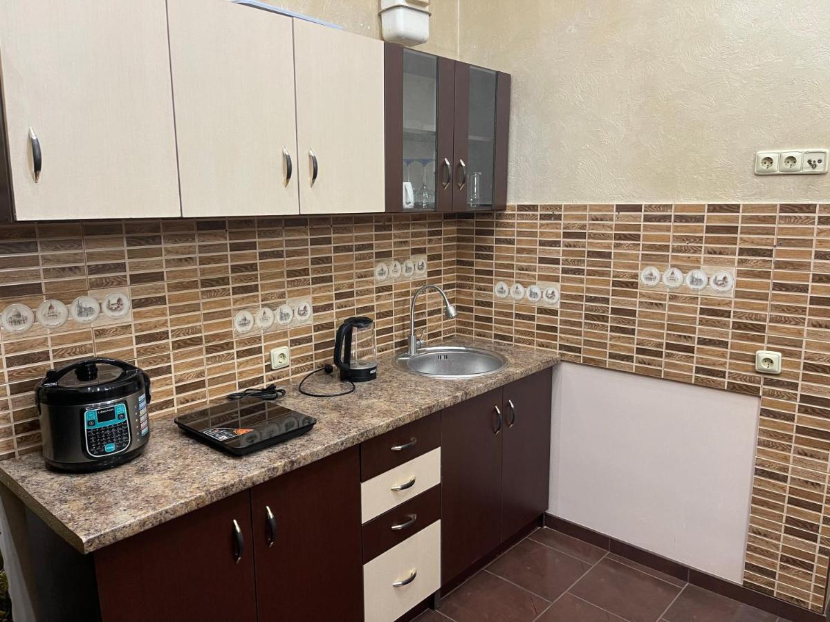Lux Apartment In Zentrum Černivci Esterno foto