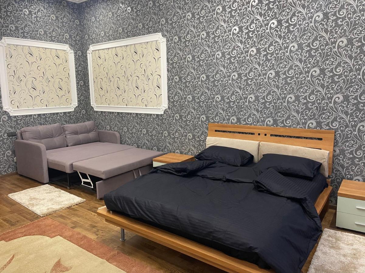 Lux Apartment In Zentrum Černivci Esterno foto